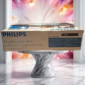Philips DVD Recorder / Player DVDR3506/37 w/ HDMI Cable And Remote New In Box